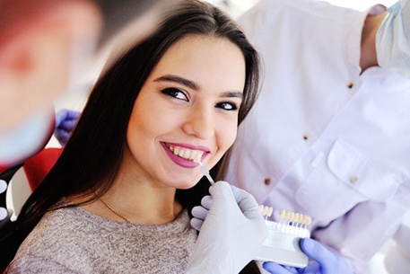 Veneers consultation with Cottonwood Heights cosmetic dentist